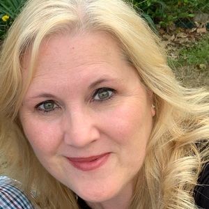 Meet your Posher, Kerri